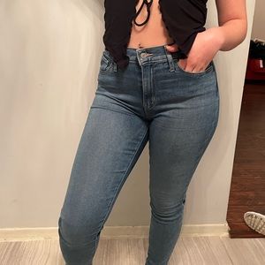 Levi’s super skinny jeans - size 27